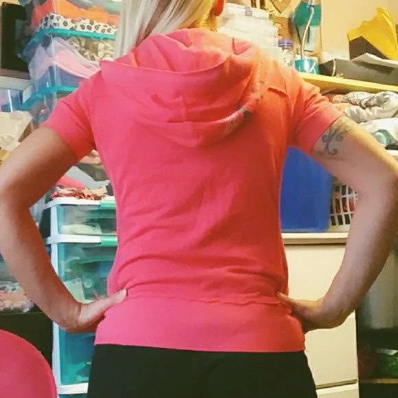 Pink short sleeved Fox hoodie - Picture 5 of 8